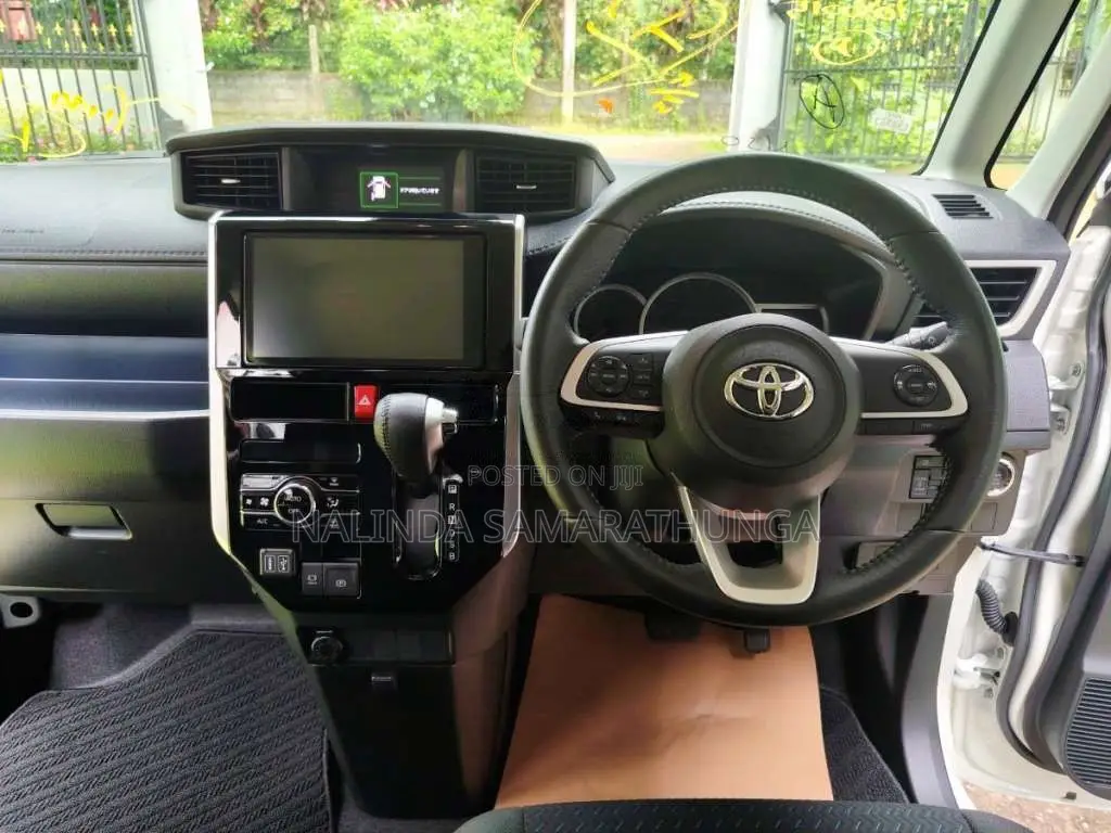 Toyota Roomy Custom G 2023 Car Unregistered (Recondition)