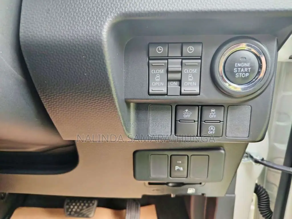 Toyota Roomy Custom G 2023 Car Unregistered (Recondition)