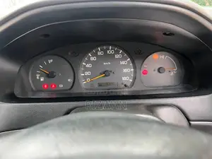 Nissan Nissan 1997 Car (Used)