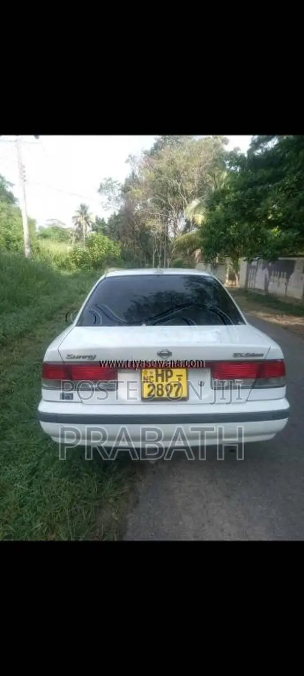 Nissan FB15 2003 Car (Used)