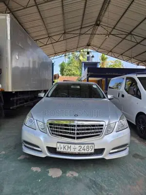 Mercedes-Benz E200 2011 Car (Used)