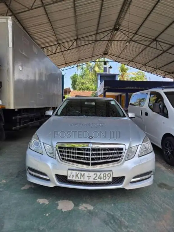 Mercedes-Benz E200 2011 Car (Used)