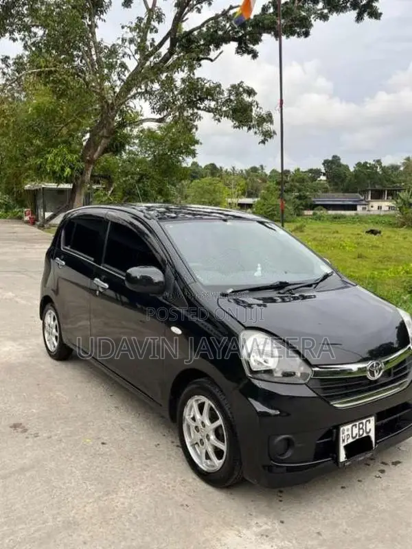 Toyota Pixis 2016 Car (Used)