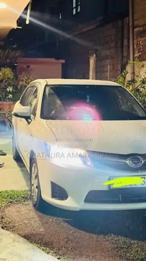 Toyota Axio 2015 Car (Used)