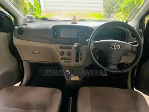Toyota Pixis 2016 Car (Used)