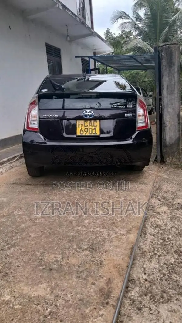 Toyota Prius 2013 Car (Used)