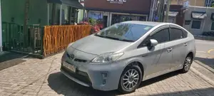 Toyota Prius 2012 Car (Used)