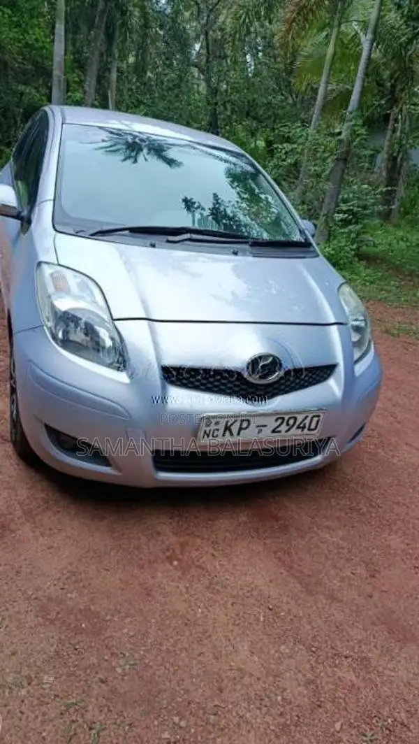 Toyota Vitz 2007 Car (Used)