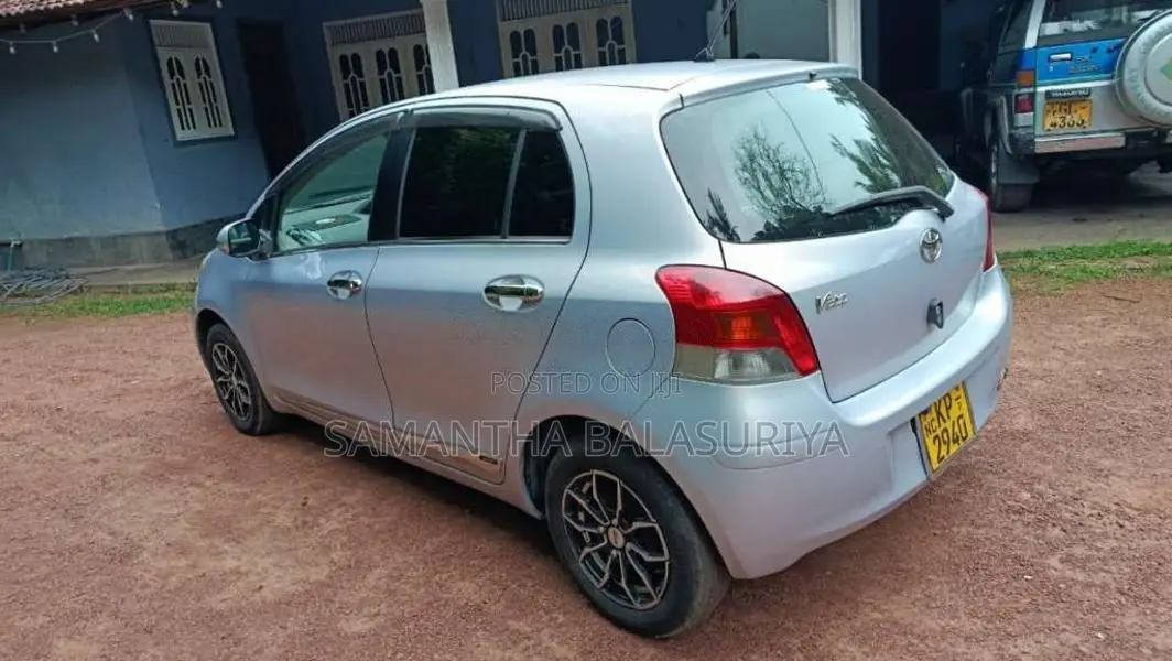 Toyota Vitz 2007 Car (Used)