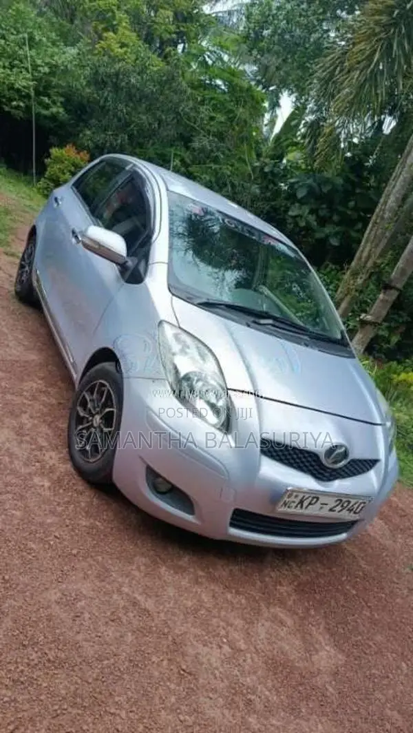 Toyota Vitz 2007 Car (Used)