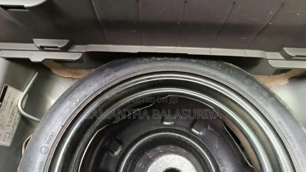 Toyota Vitz 2007 Car (Used)