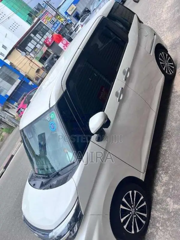 Toyota ROOMY CUSTOM GT 2023 Car (Used)