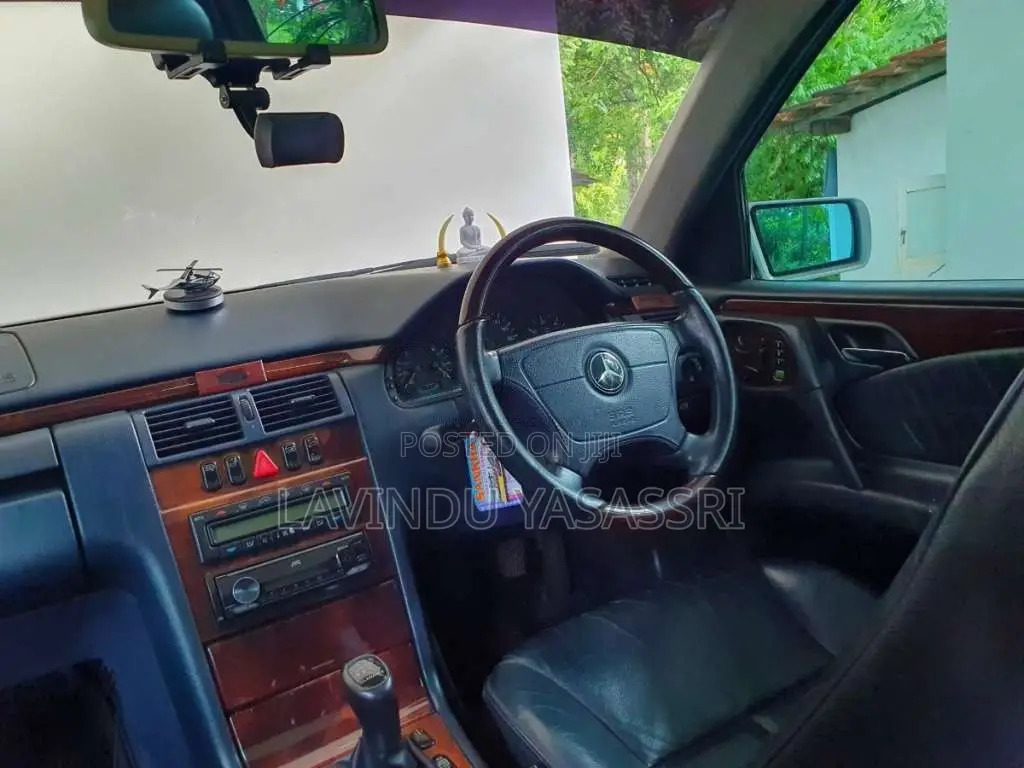 Mercedes-Benz W210 E250 Elegance Special Edition 1999 Car (Used)