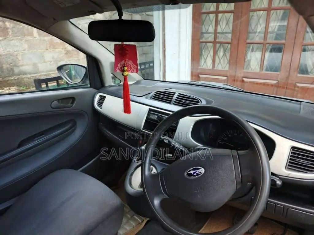 Subaru R2 2004 Car (Used)