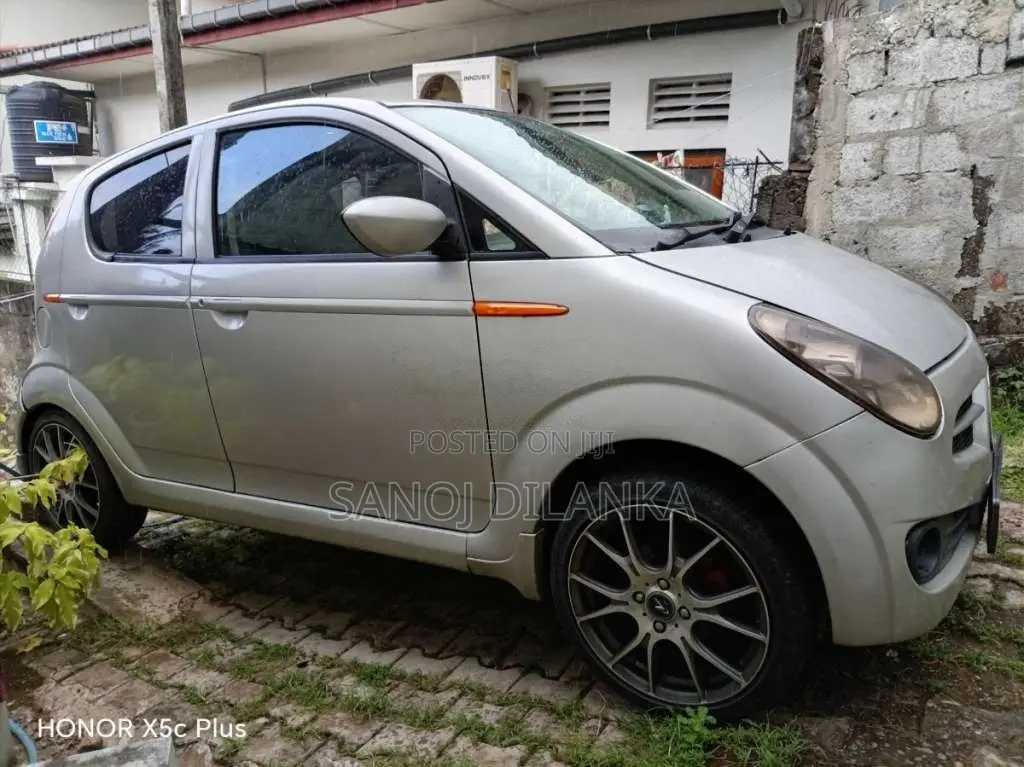 Subaru R2 2004 Car (Used)