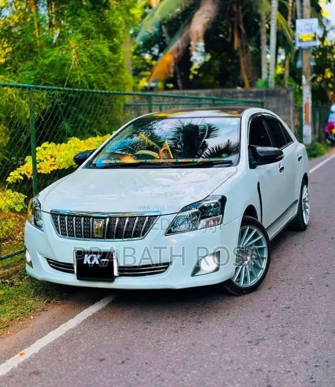 Toyota Premio 2013 Car (Used)