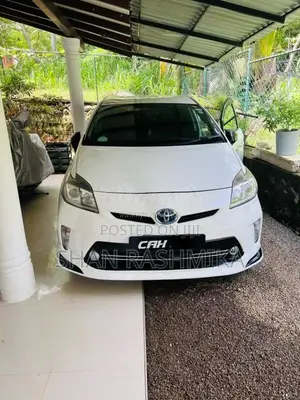 Toyota Prius 2018 Car (Used)