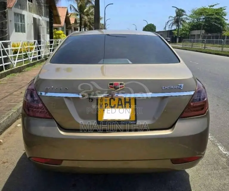 Micro Emgrand 2015 Car (Used)