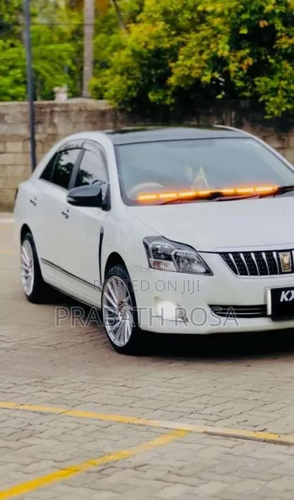 Toyota Premio 2013 Car (Used)