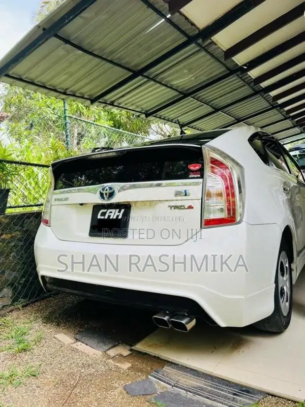 Toyota Prius 2018 Car (Used)
