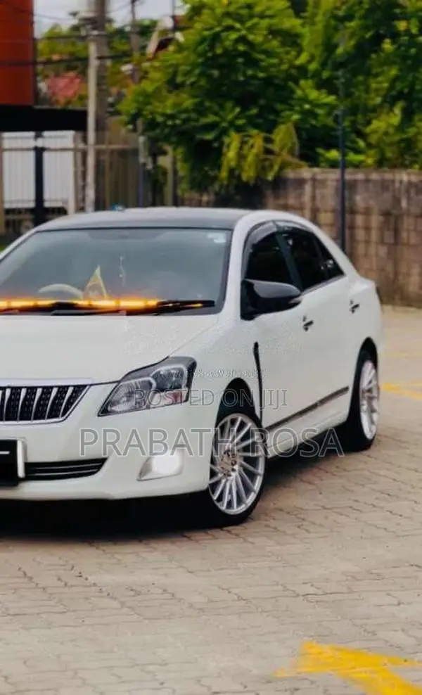 Toyota Premio 2013 Car (Used)