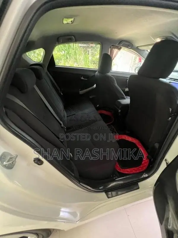 Toyota Prius 2018 Car (Used)