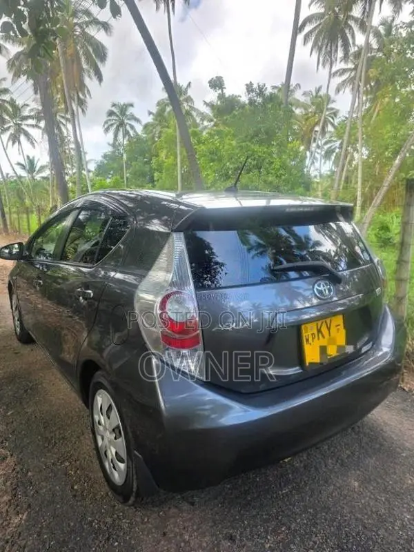 Toyota Aqua G Grade 2013 Car (Used)