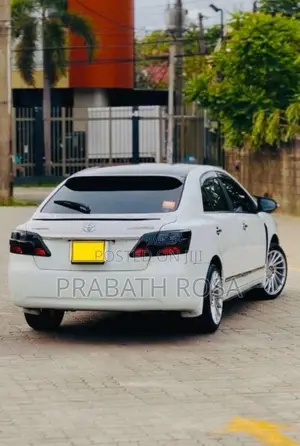 Toyota Premio 2013 Car (Used)