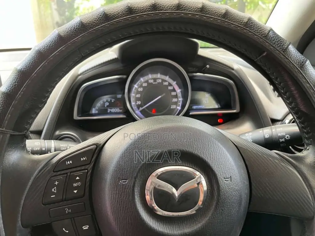 Mazda Mazda2SkyActive 2016 Car (Used)