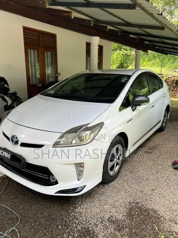 Toyota Prius 2018 Car (Used)