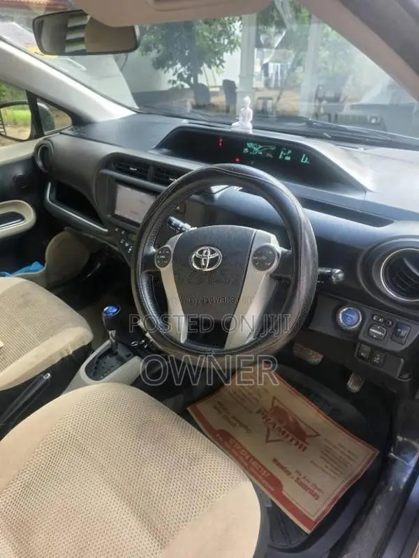 Toyota Aqua G Grade 2013 Car (Used)