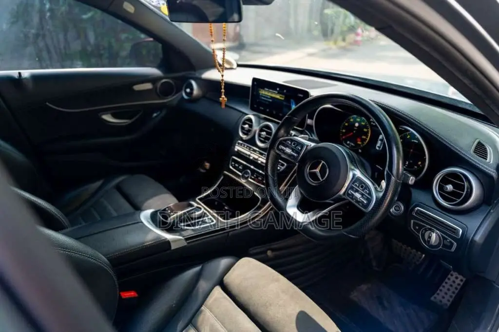 Mercedes-Benz C200 2019 Car (Used)