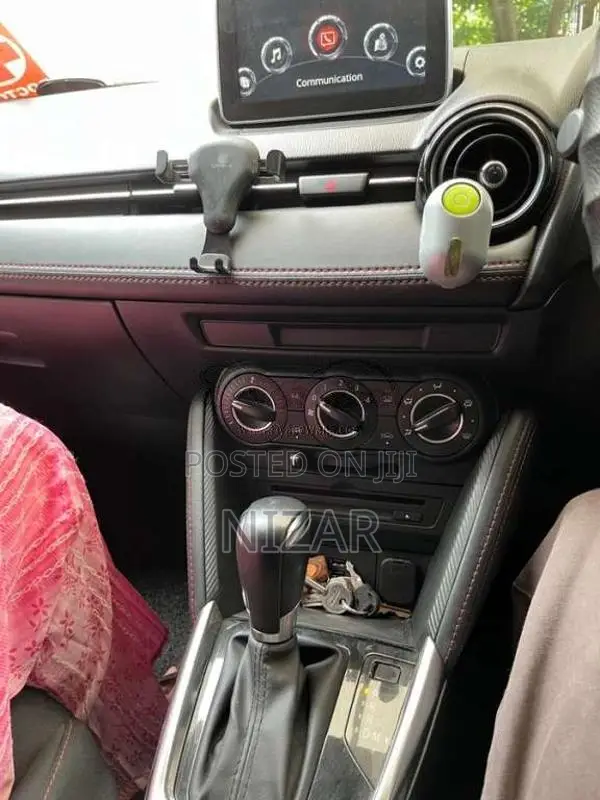 Mazda Mazda2SkyActive 2016 Car (Used)