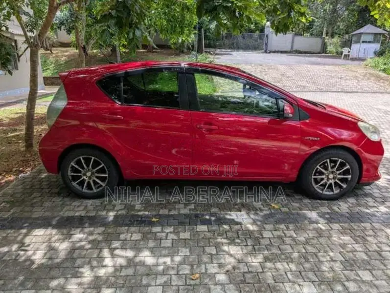 Toyota Aqua 2013 Car (Used)