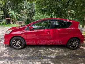 Toyota Aqua 2013 Car (Used)