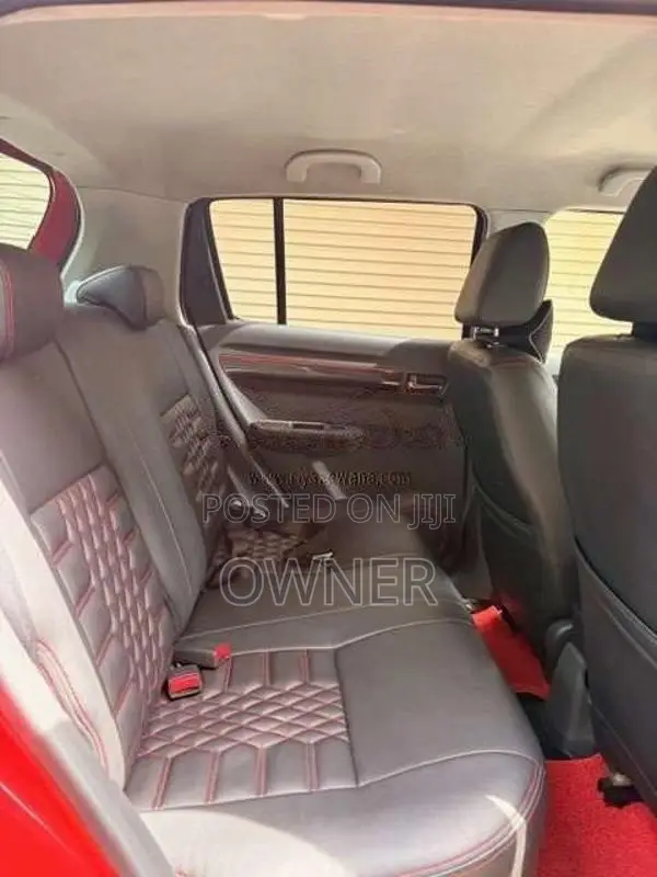 Suzuki Swift 2010 Car (Used)