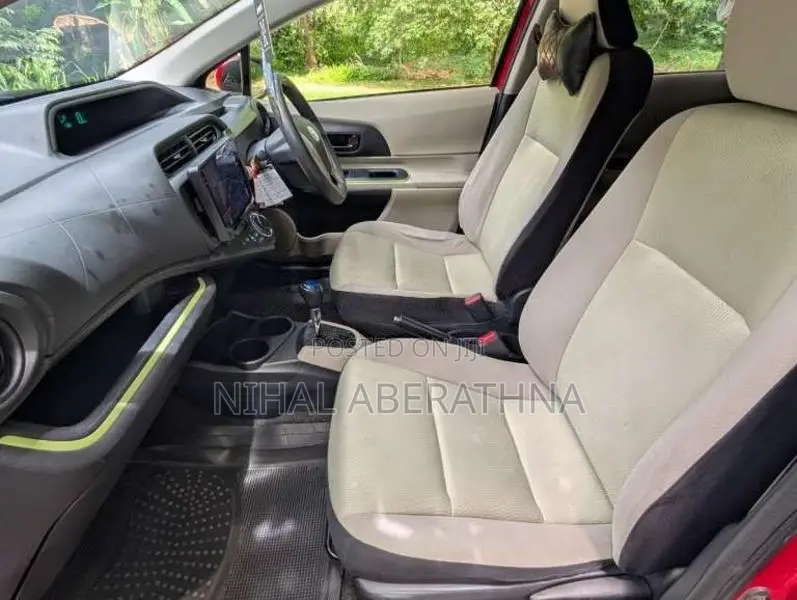 Toyota Aqua 2013 Car (Used)