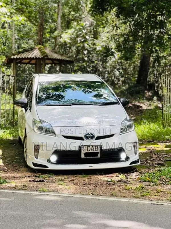 Toyota Prius 2013 Car (Used)