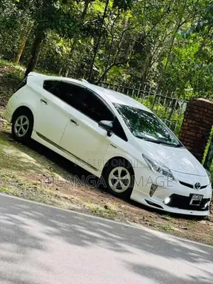 Toyota Prius 2013 Car (Used)