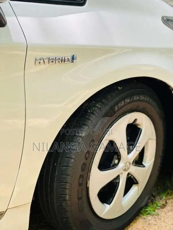 Toyota Prius 2013 Car (Used)