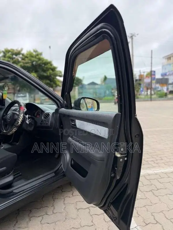 Suzuki Swift 2010 Car (Used)