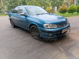 Nissan N16 2004 Car (Used)