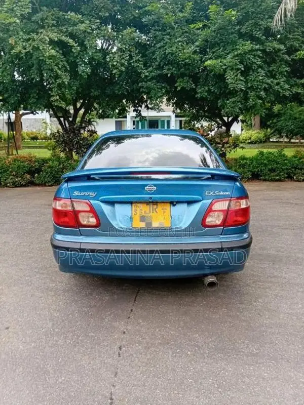 Nissan N16 2004 Car (Used)