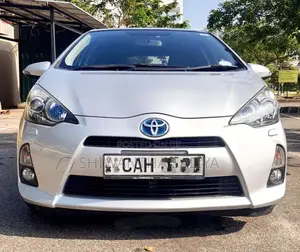 Toyota Aqua 2013 Car (Used)