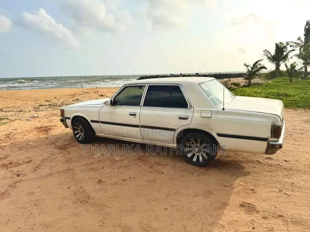Toyota Crown 1984 Car (Used)