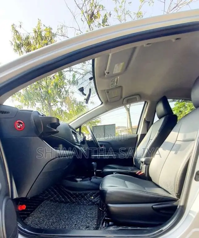 Toyota Aqua 2013 Car (Used)
