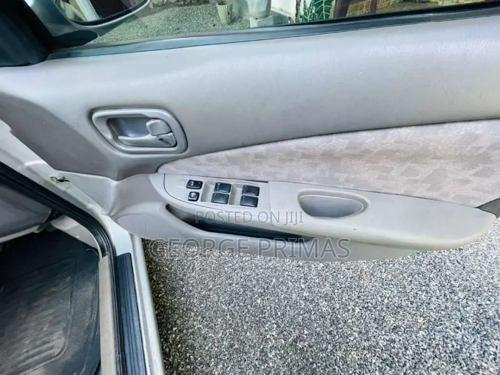 Nissan FB15 2004 Car (Used)