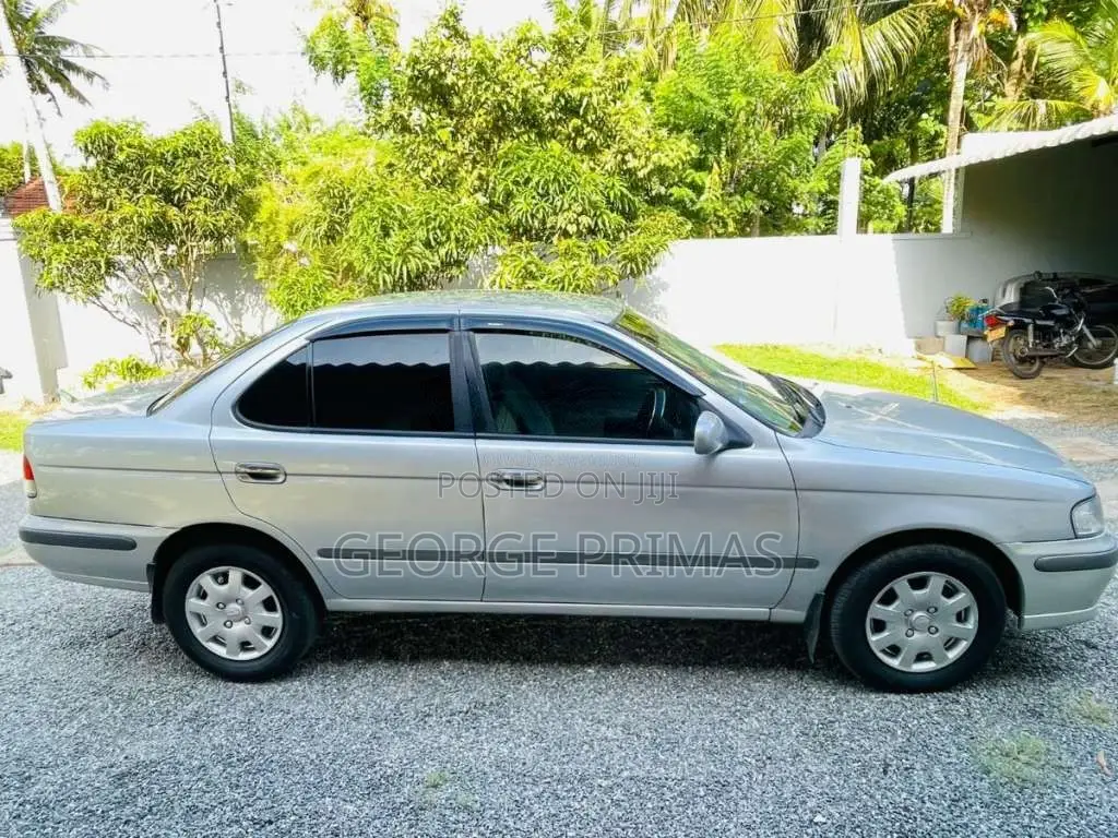 Nissan FB15 2004 Car (Used)