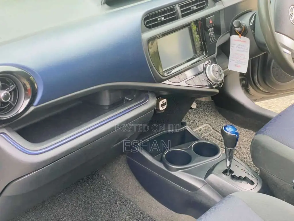 Toyota Aqua 2015 Car (Used)