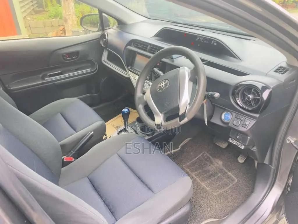 Toyota Aqua 2015 Car (Used)